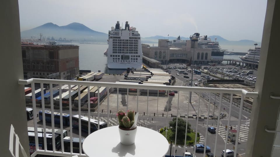 Day, View (from property/room), Balcony/Terrace, City view, Sea view, Street view