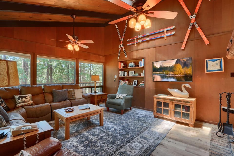 Hiltbrand Hangout House in Sierra Nevada