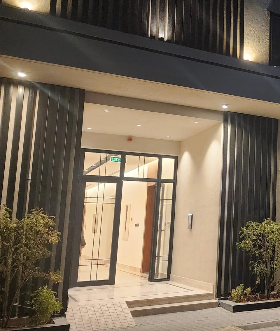 استوديو أنيق ودافئ بمدخل ذكي بالقرب من شارع تجاري حيوي Bed and Breakfast in Riyadh