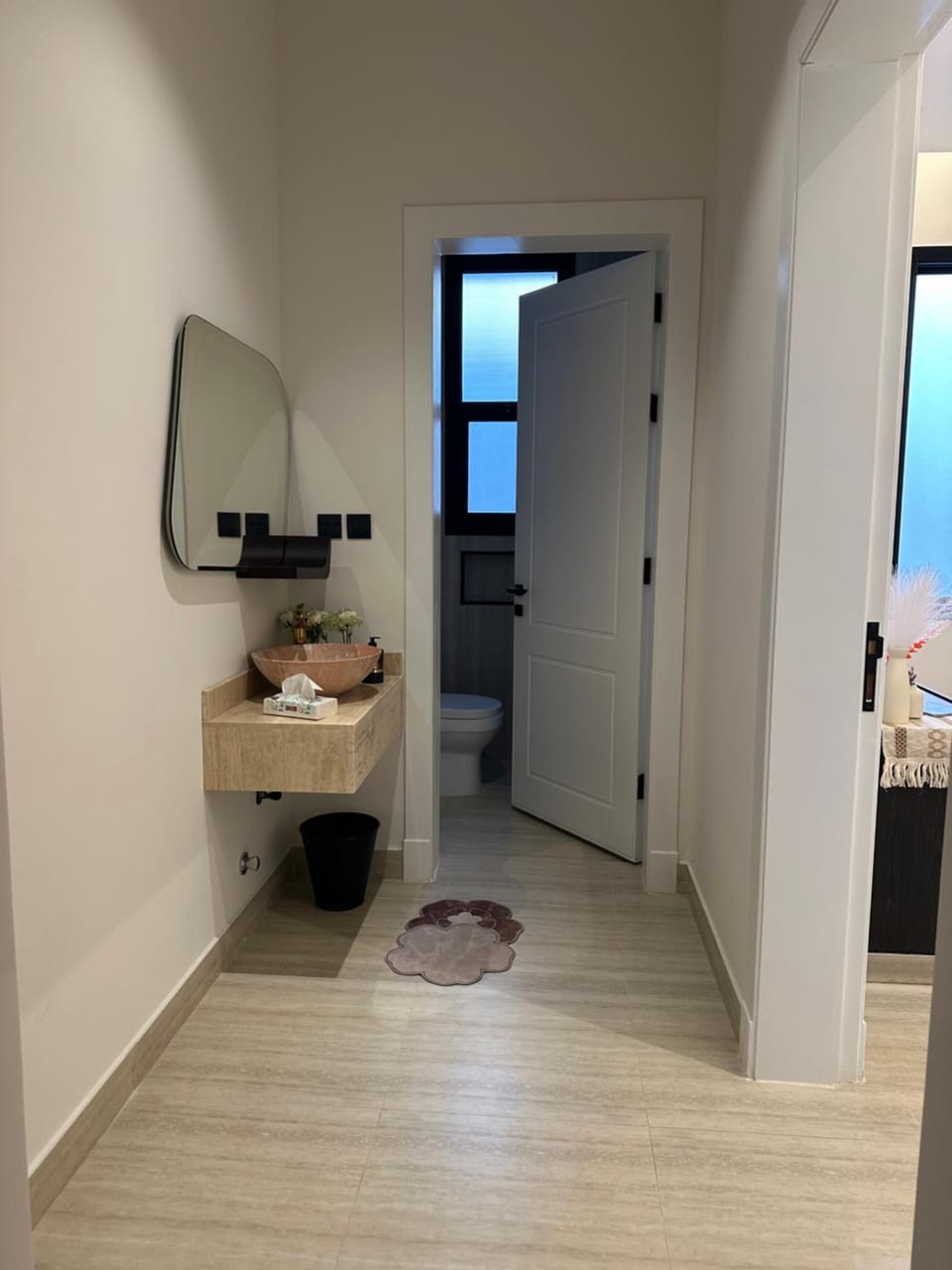 استوديو أنيق ودافئ بمدخل ذكي بالقرب من شارع تجاري حيوي Bed and Breakfast in Riyadh