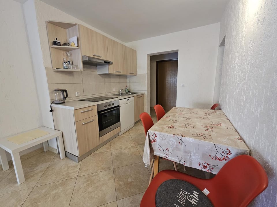 Dining area, oven, stove, kitchen