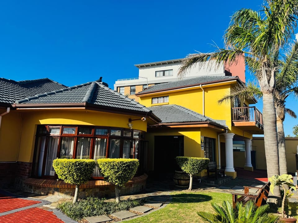 Summerstrand Beach Guest House Bed and Breakfast in Port Elizabeth