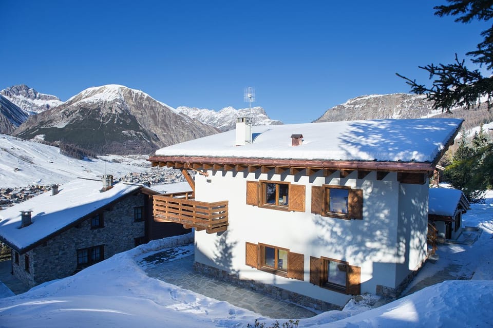 Property building, Winter