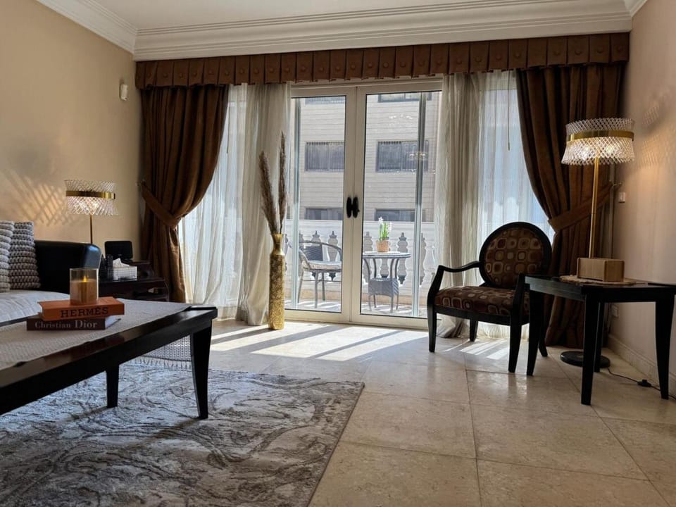 ASHRI Super Deluxe Apartment in Nasr City, Spacious and Central Apartment in Cairo Governorate