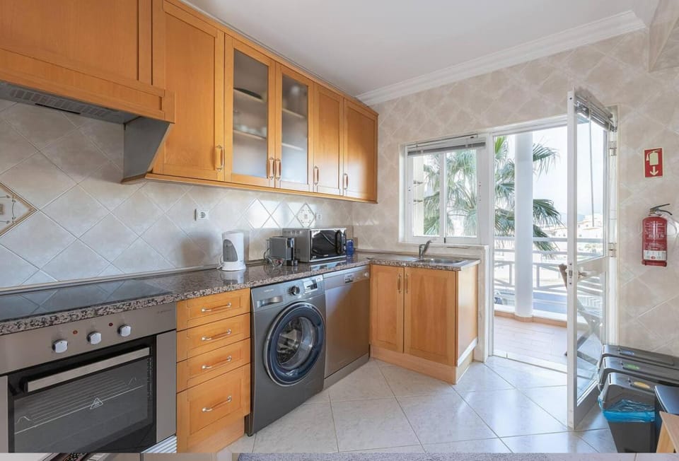 dishwasher, oven, stove, washing machine, kitchen