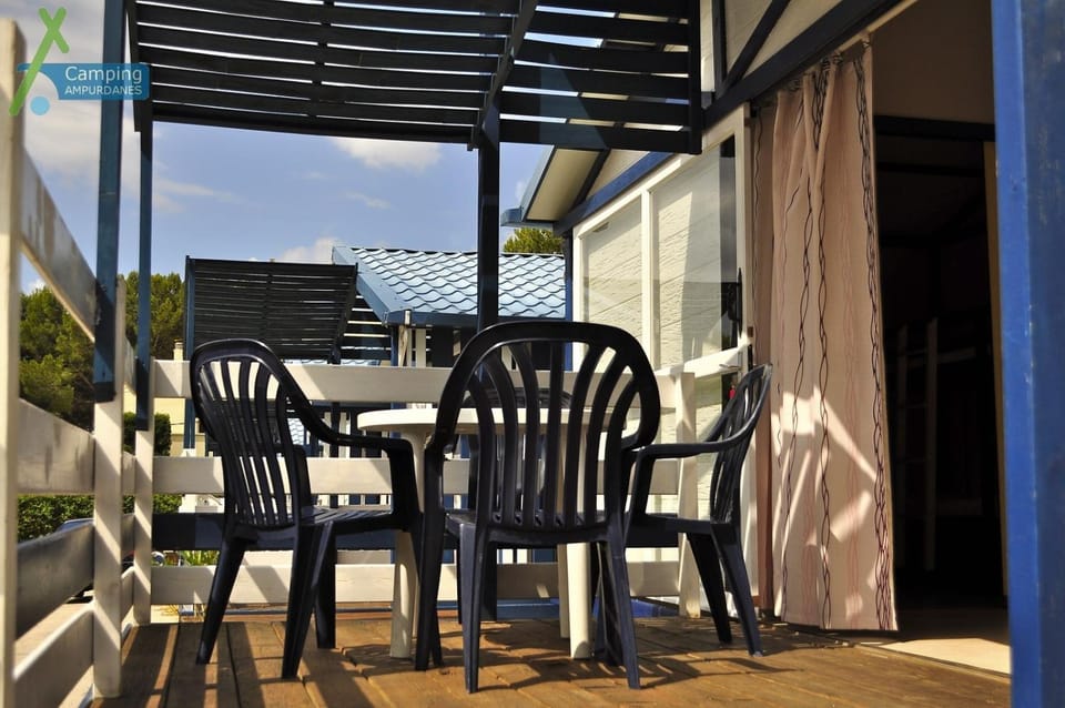 Patio, Day
