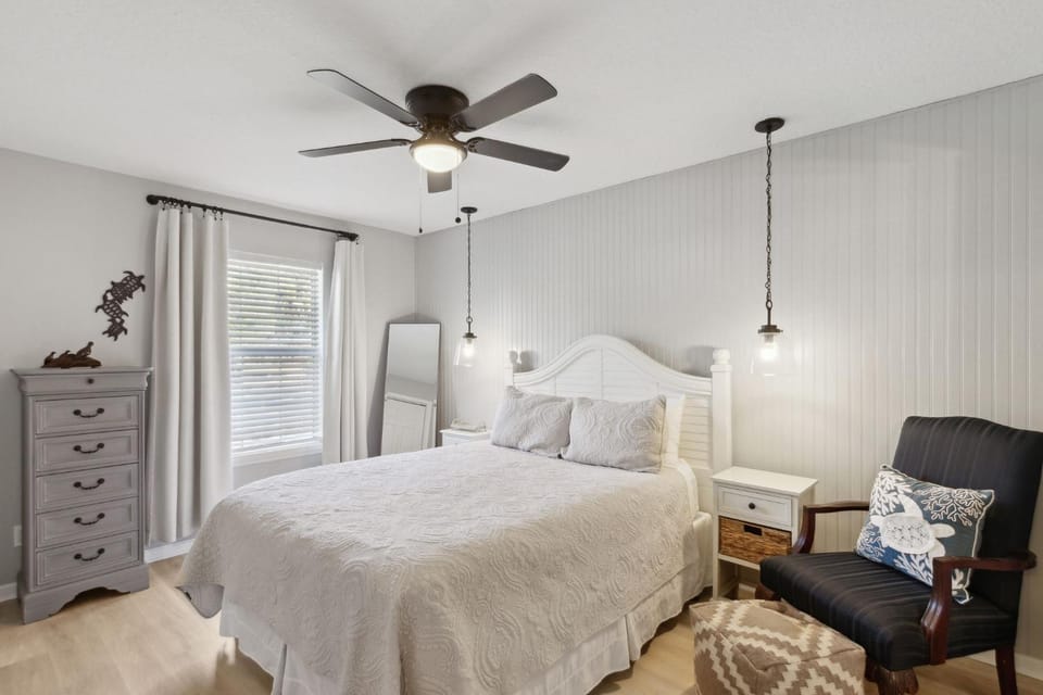 Dog and Golf Cart friendly Near Downtown Centre St House in Fernandina Beach