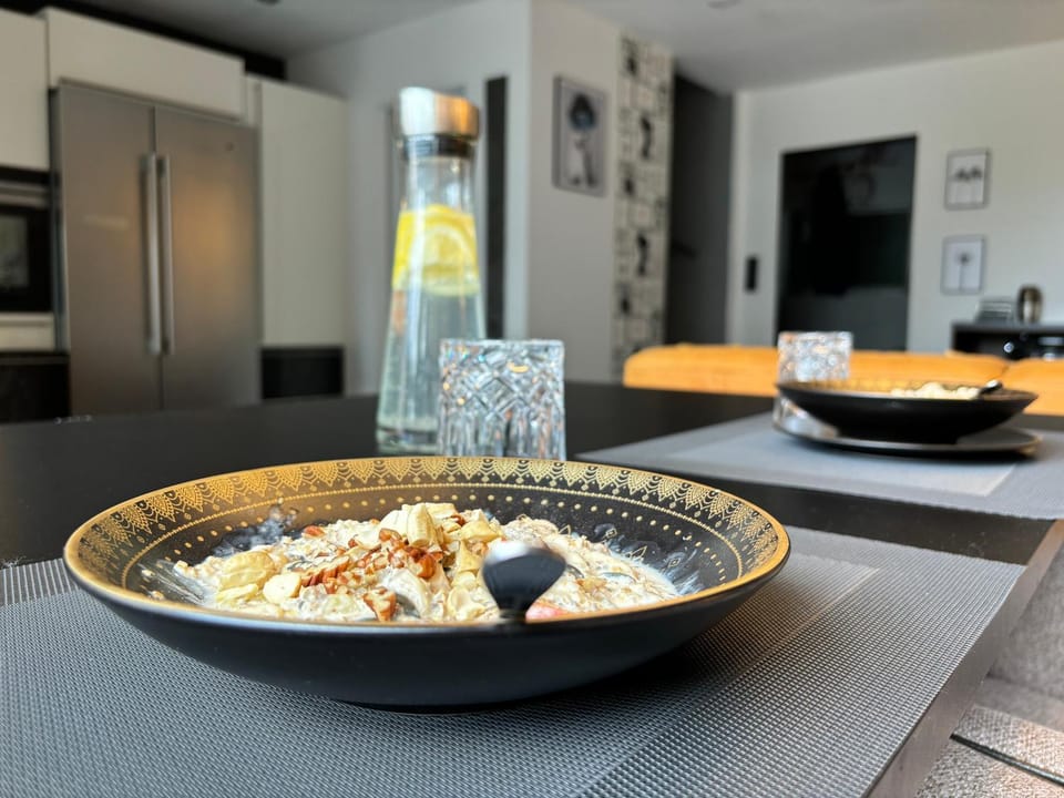 Dining area, Breakfast