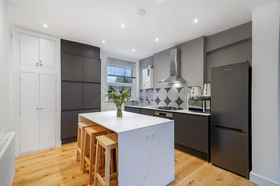 Bright stylish North London retreat Apartment in London