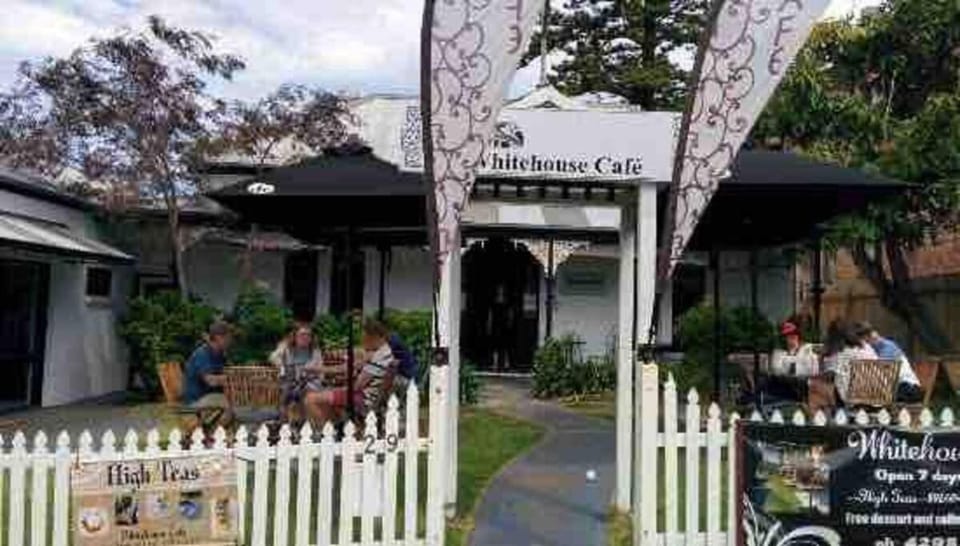 Family Getaway With LARGE Parent Retreat! House in Wollongong