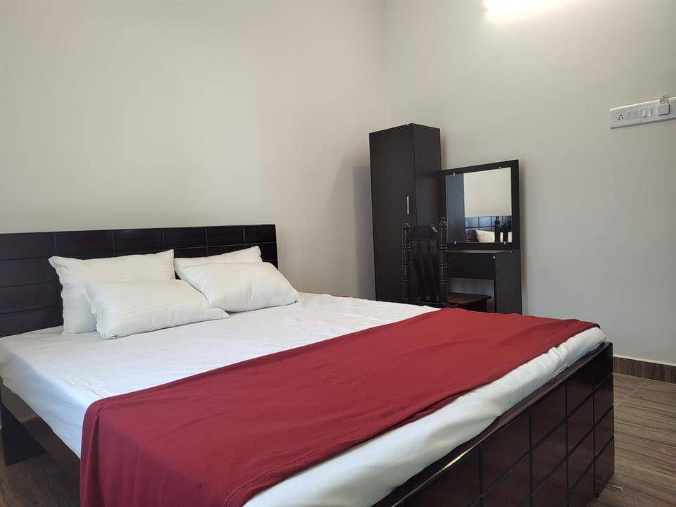 Sri Adhinath Homes Hotel in Tamil Nadu