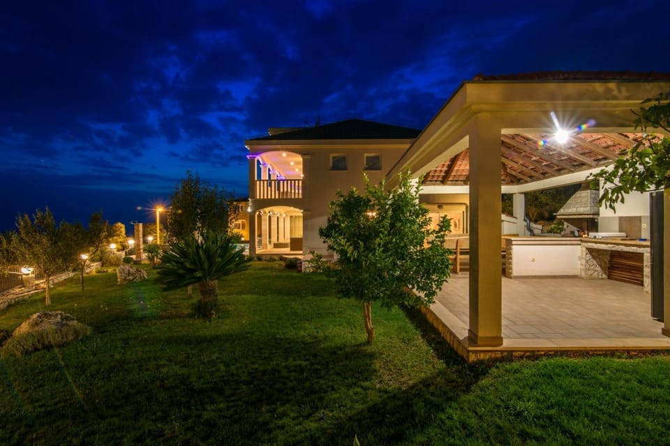 Patio, Night, Garden view