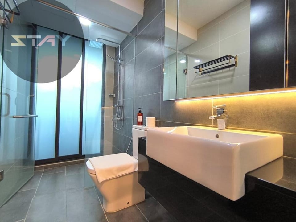 Almas Couple Cozy Premium Loft Netflix BySTAY Apartment in Johor