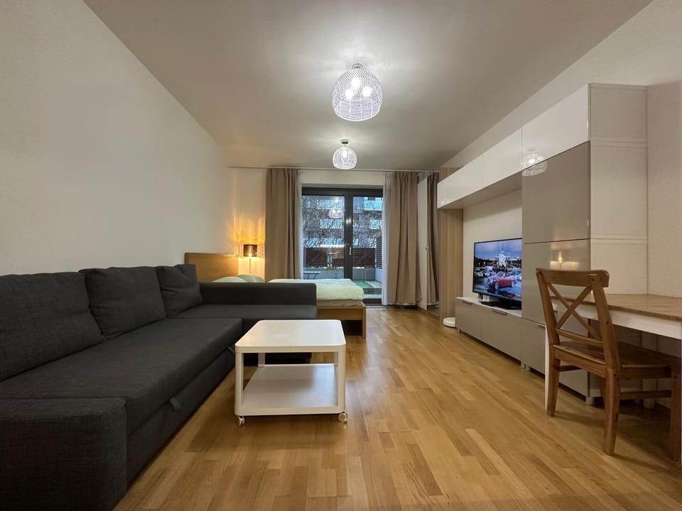 Garden Towers Residence - Underground Parking Apartment in Prague