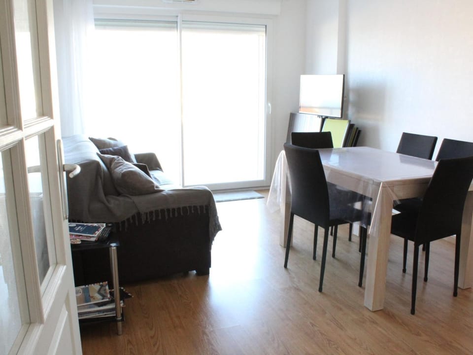 À deux pas de la plage, appartement T2 cabine à Fort-Mahon-Plage avec parking - FR-1-482-151 Cabin in Fort-Mahon-Plage