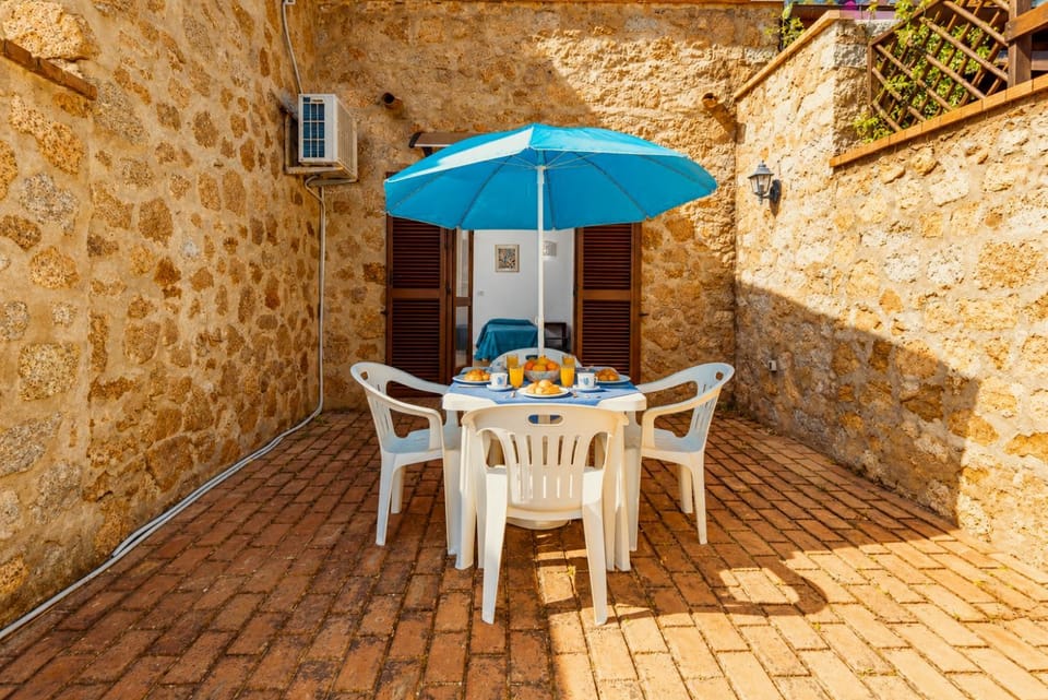 Balcony/Terrace, Dining area