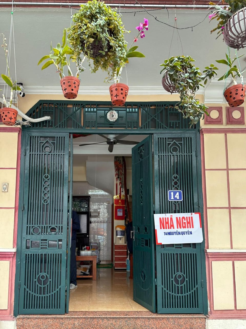 Facade/entrance, Logo/Certificate/Sign