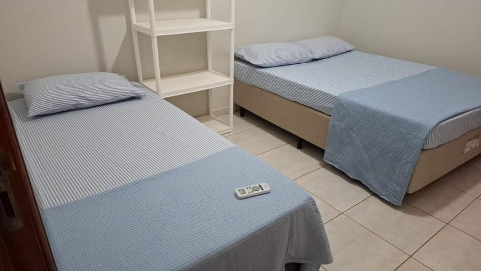 CASA - 3 quartos com ar - 2 banheiros - garagem para 2 carros House in Campo Grande