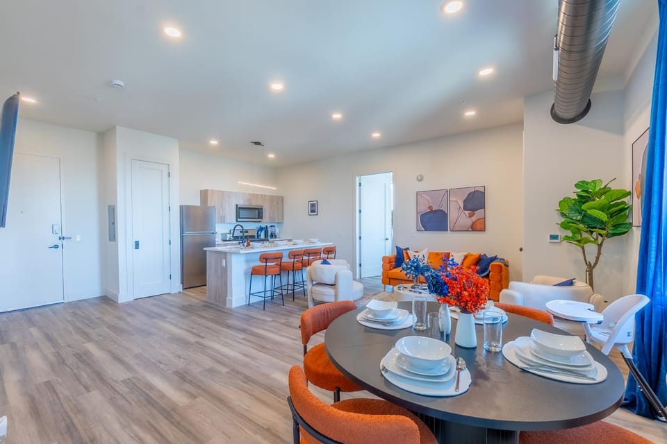 Living room, Seating area, Dining area, kitchen
