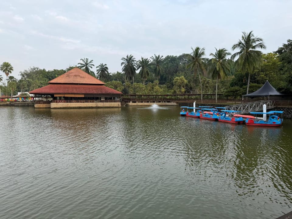 Lake view, Area and facilities