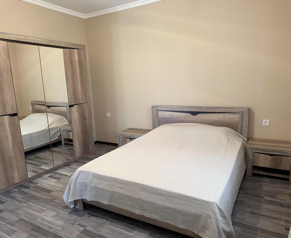Bed, Photo of the whole room, Bedroom, wardrobe