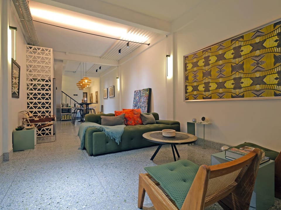 Living room, Seating area