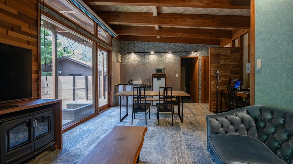 TV and multimedia, Kitchen or kitchenette, Living room, Dining area