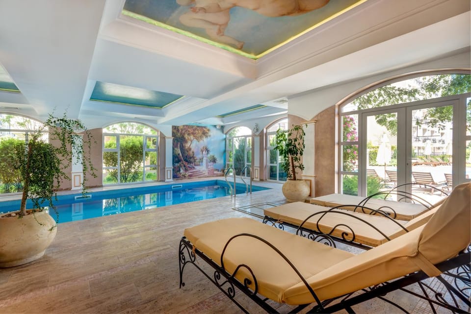 Swimming pool