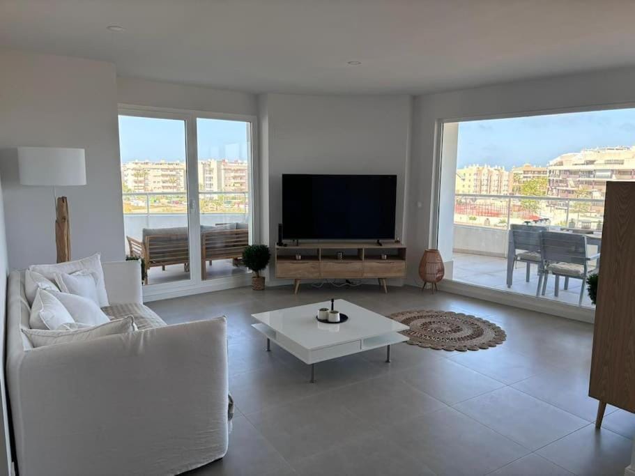 Appartement avec vue piscine Apartment in Port de Sagunt