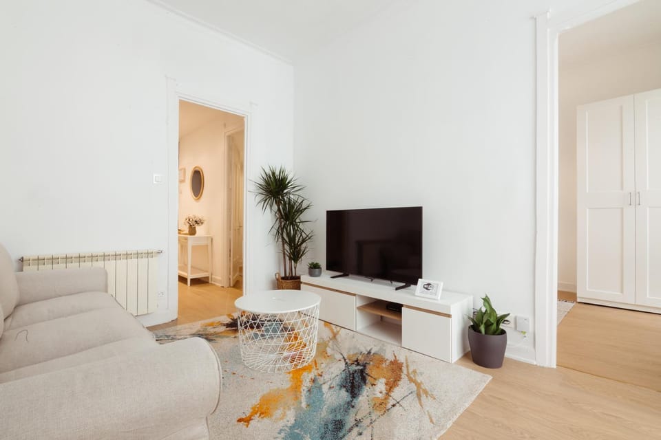 Communal lounge/ TV room, TV and multimedia, Living room, Seating area