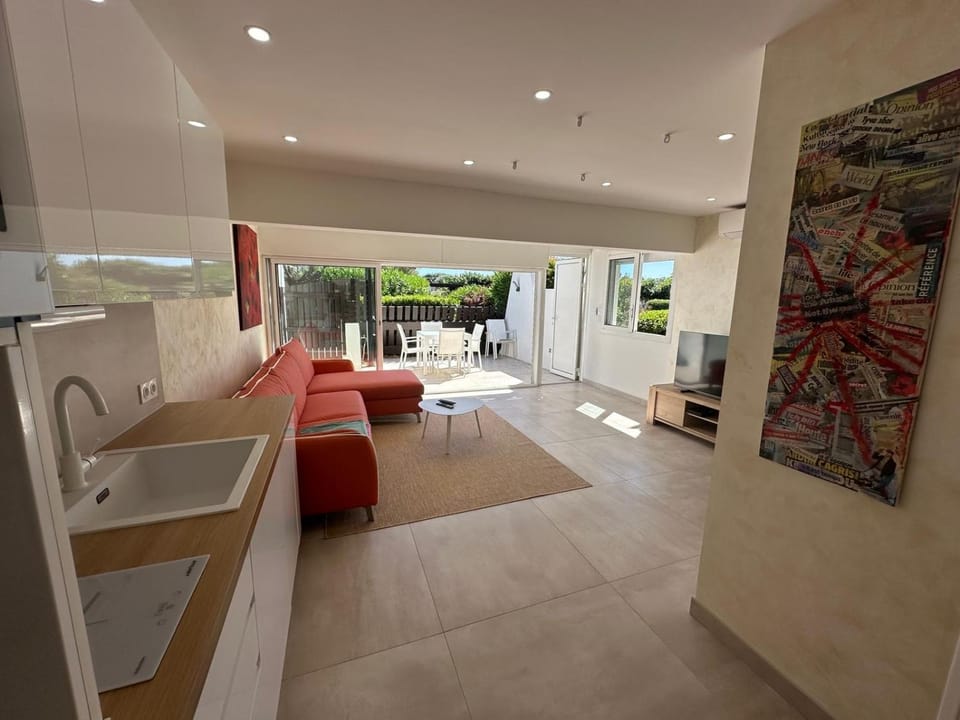 Magnifique villa, Port Nature, Village Naturiste, 2 pièces, 36m2, 150m de la plage Apartment in Agde