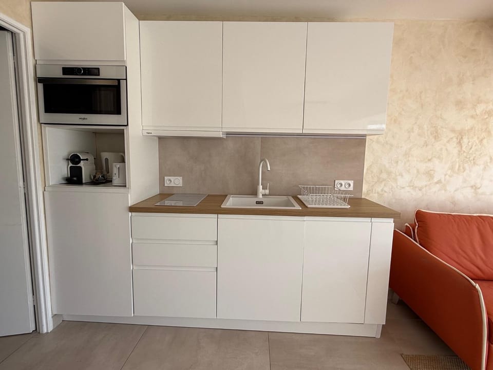 Magnifique villa, Port Nature, Village Naturiste, 2 pièces, 36m2, 150m de la plage Apartment in Agde