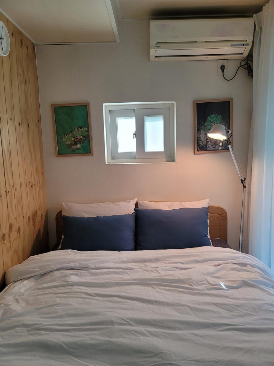 Bed, Bedroom, air conditioner