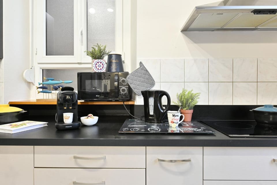 Coffee/tea facilities, Kitchen or kitchenette