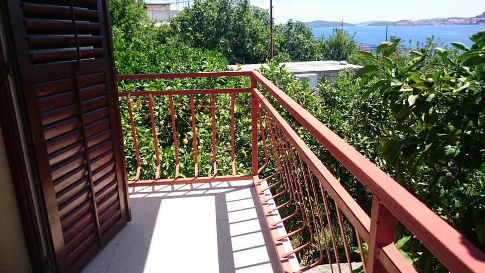 Property building, Balcony/Terrace