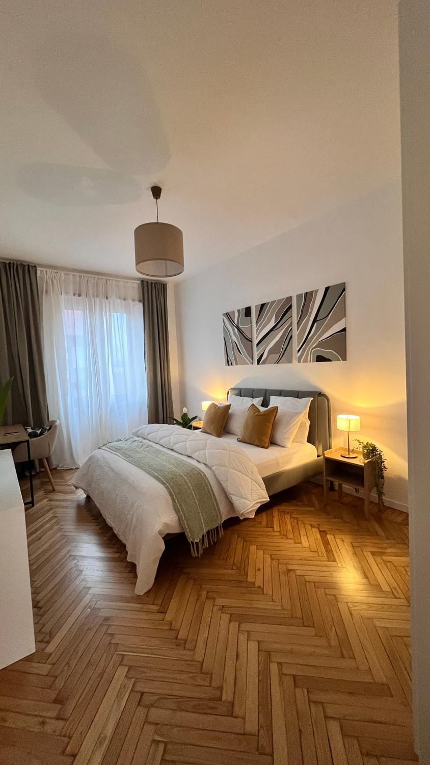 Bed, Photo of the whole room, Bedroom