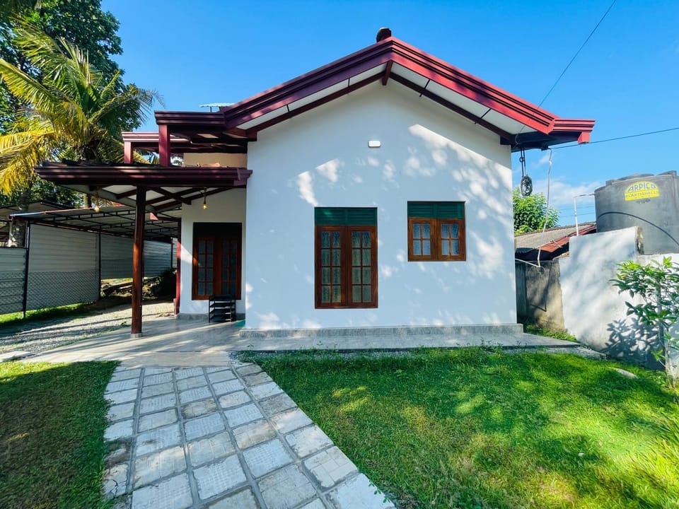 Property building, Day, Garden, Garden