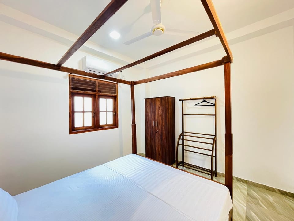 Bed, Bedroom, wardrobe, air conditioner