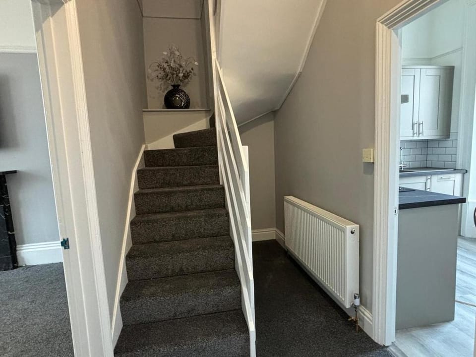 Stylish 2 Bedroom Maisonette Apartment in Plymouth