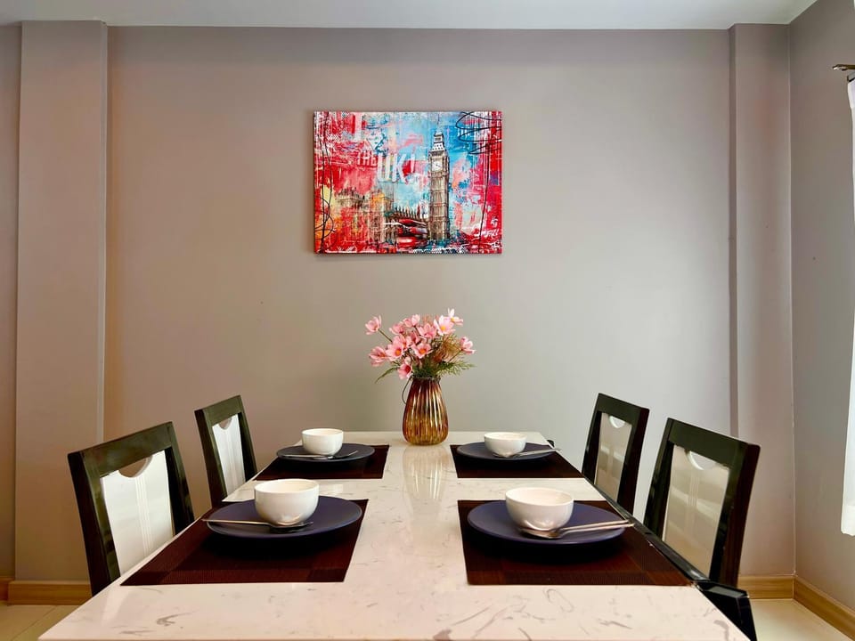 Decorative detail, Dining area