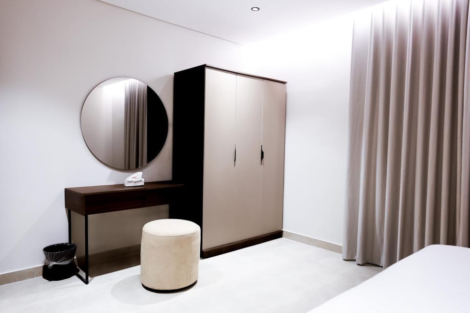 Photo of the whole room, Bedroom
