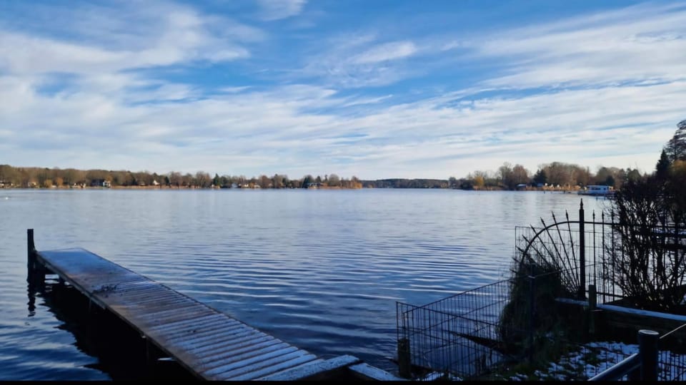 Zimmer am See mit Zugang Vacation rental in Berlin