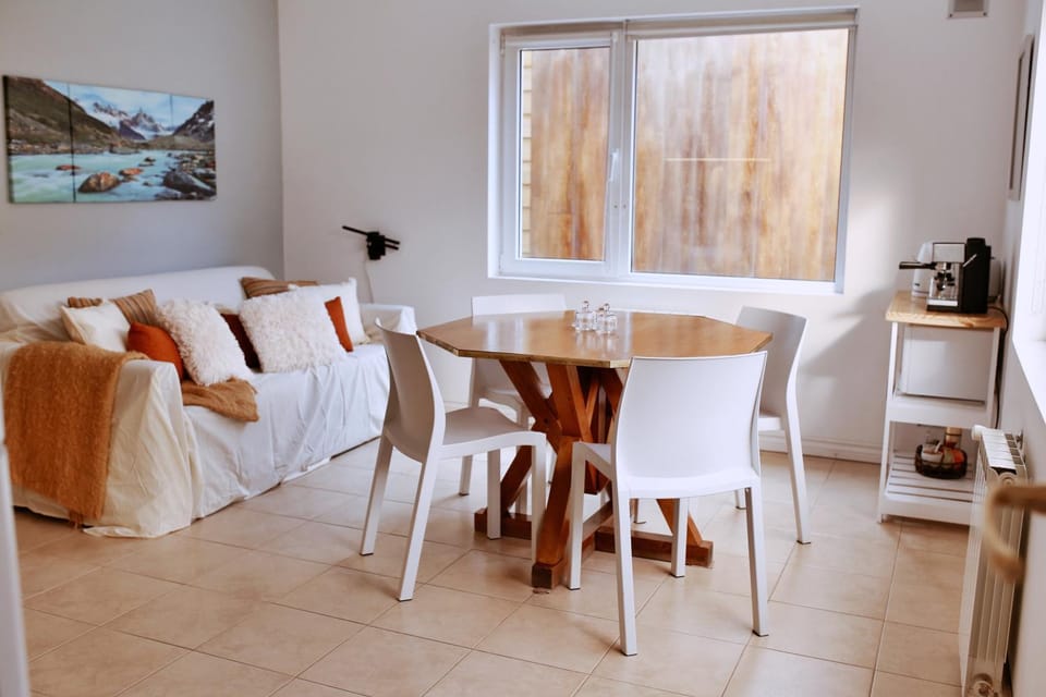Dining area, Quiet street view