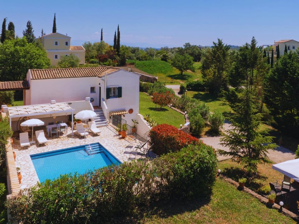 Garden, Swimming pool