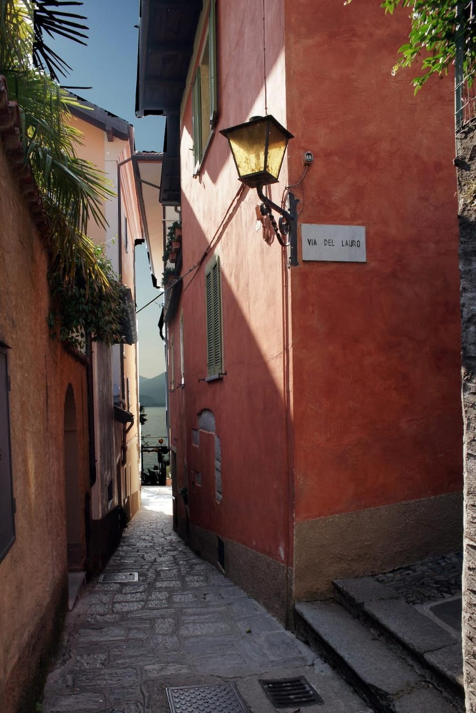 Property building, Day, Neighbourhood