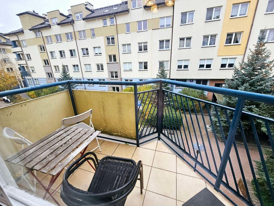 Property building, Patio, Balcony/Terrace