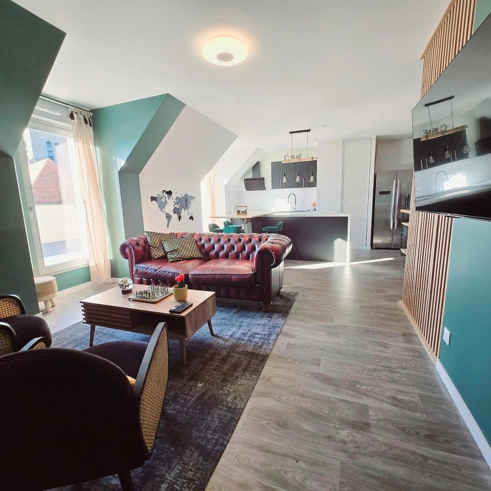TV and multimedia, Living room, Dining area