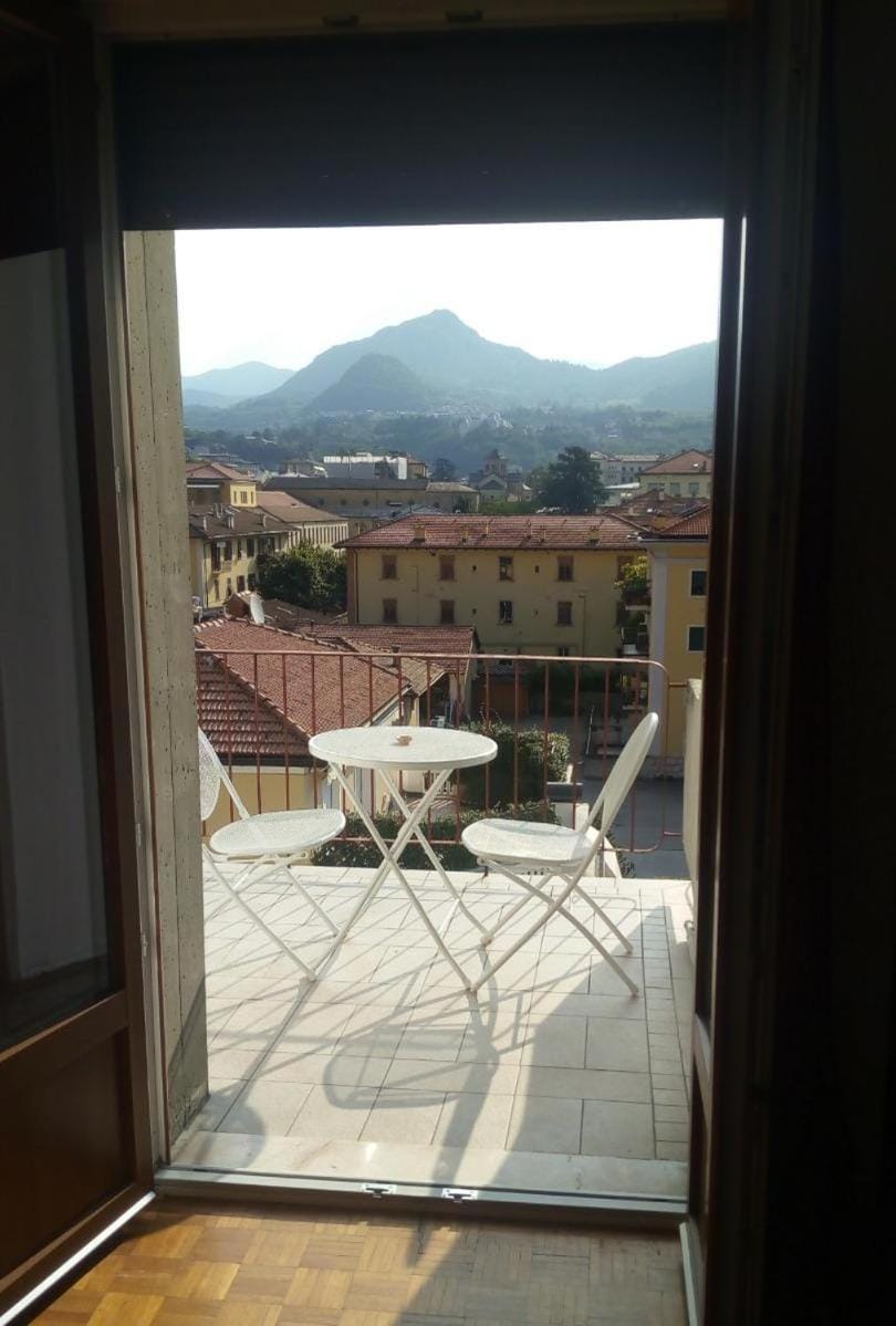 View (from property/room), Balcony/Terrace, Mountain view