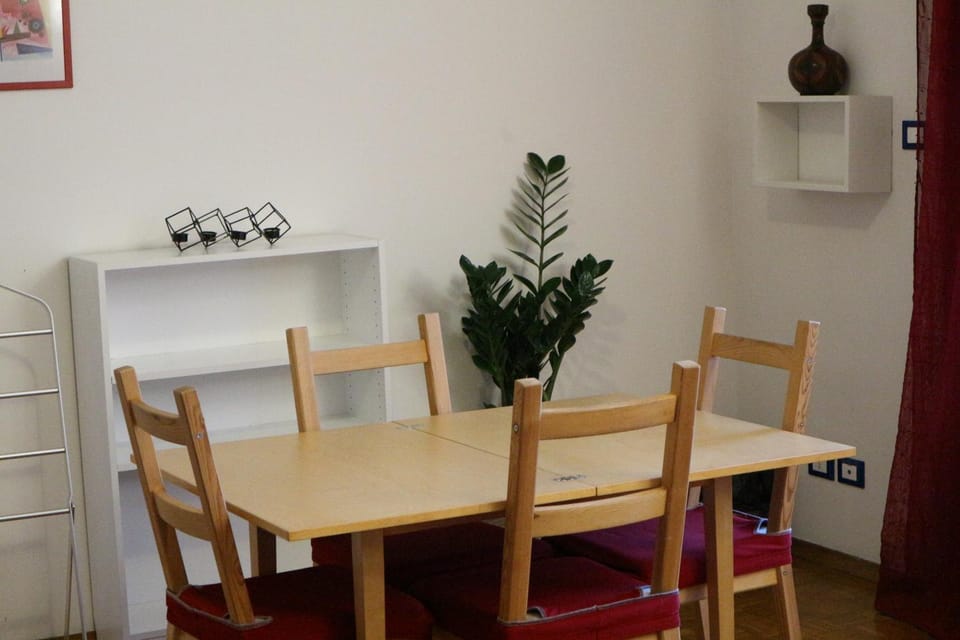 View (from property/room), Food and drinks, Bedroom, Family