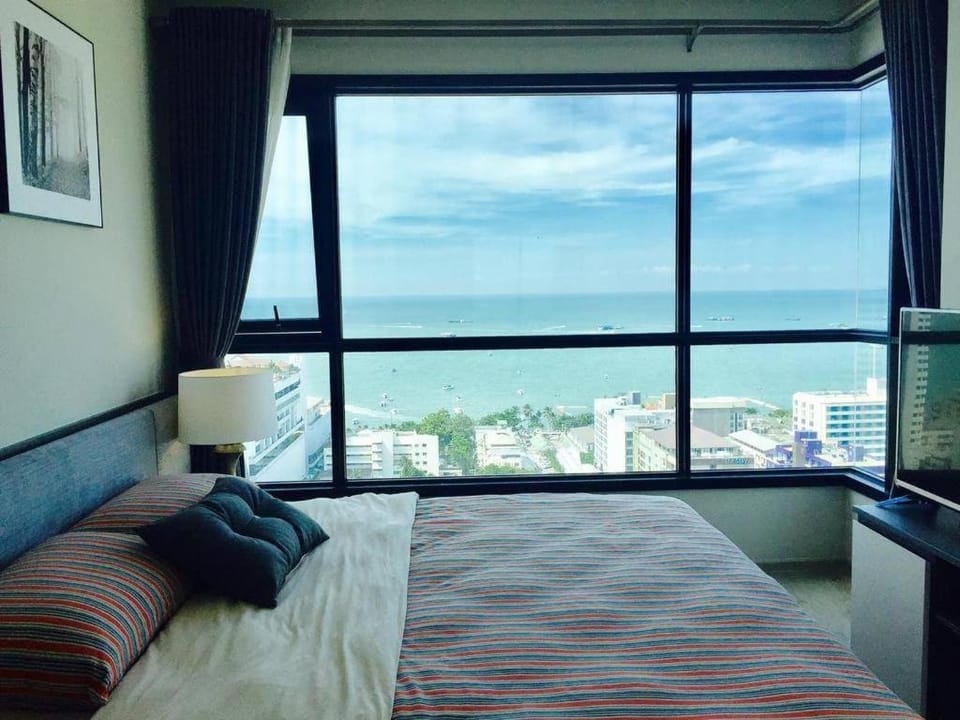 Sea View 2 Bed Room At Great Location Apartment in Pattaya City